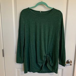 Green long sleeve knit w/ twist detail